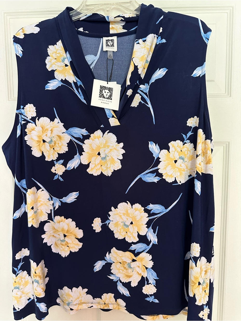 Anne Klein Navy Floral Sleeveless V-Neck Top